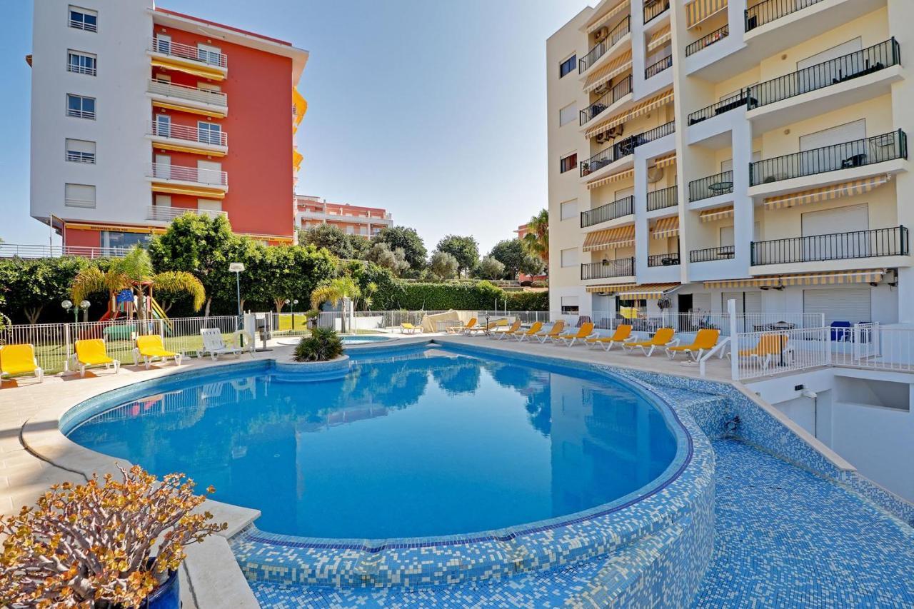 Armacao de Pera Central by Homing Exterior foto