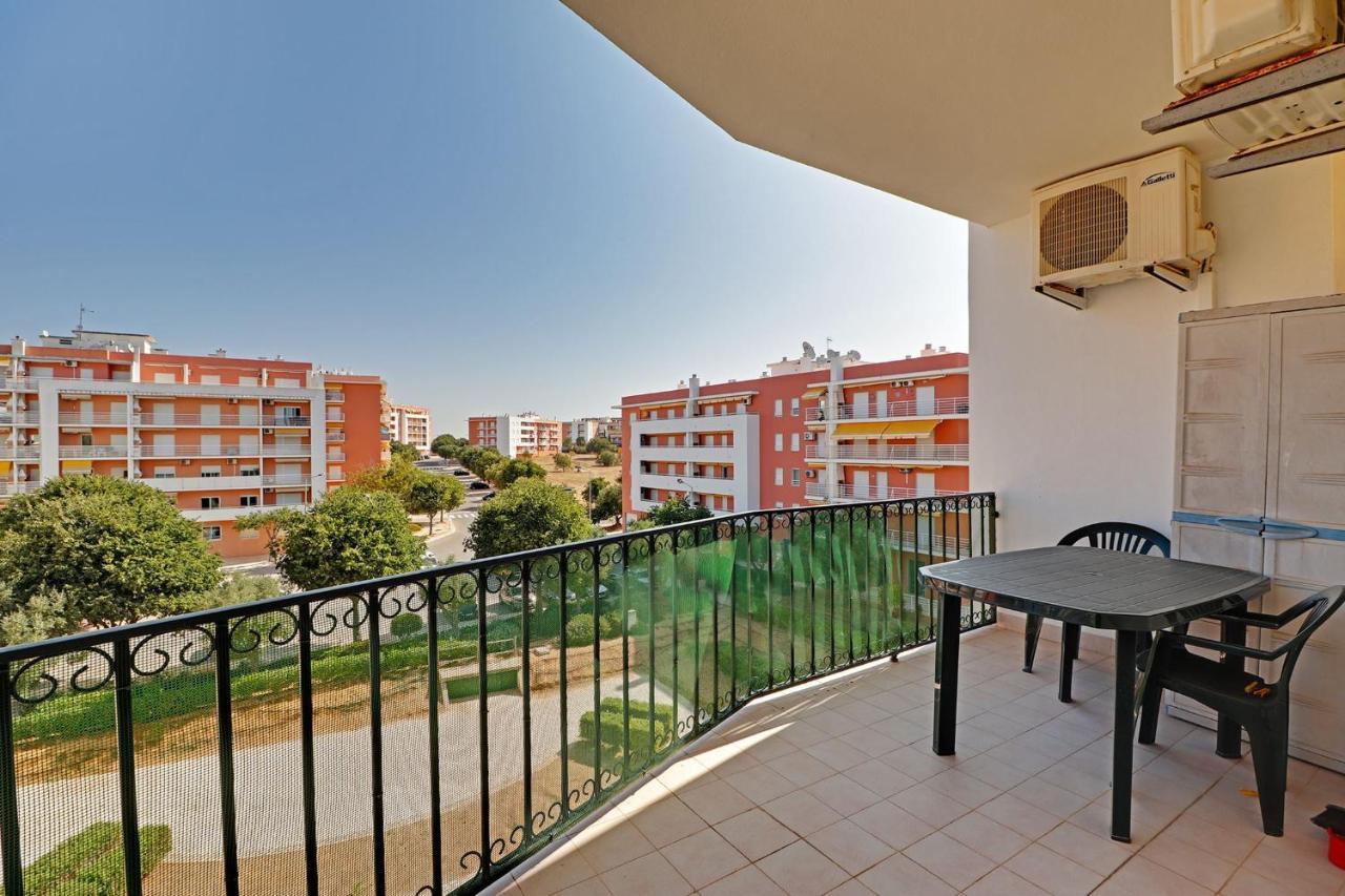 Armacao de Pera Central by Homing Exterior foto